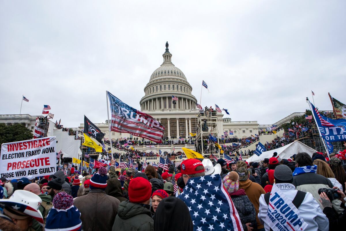 Marine veteran Ray Epps pleads guilty to Capitol riot charge