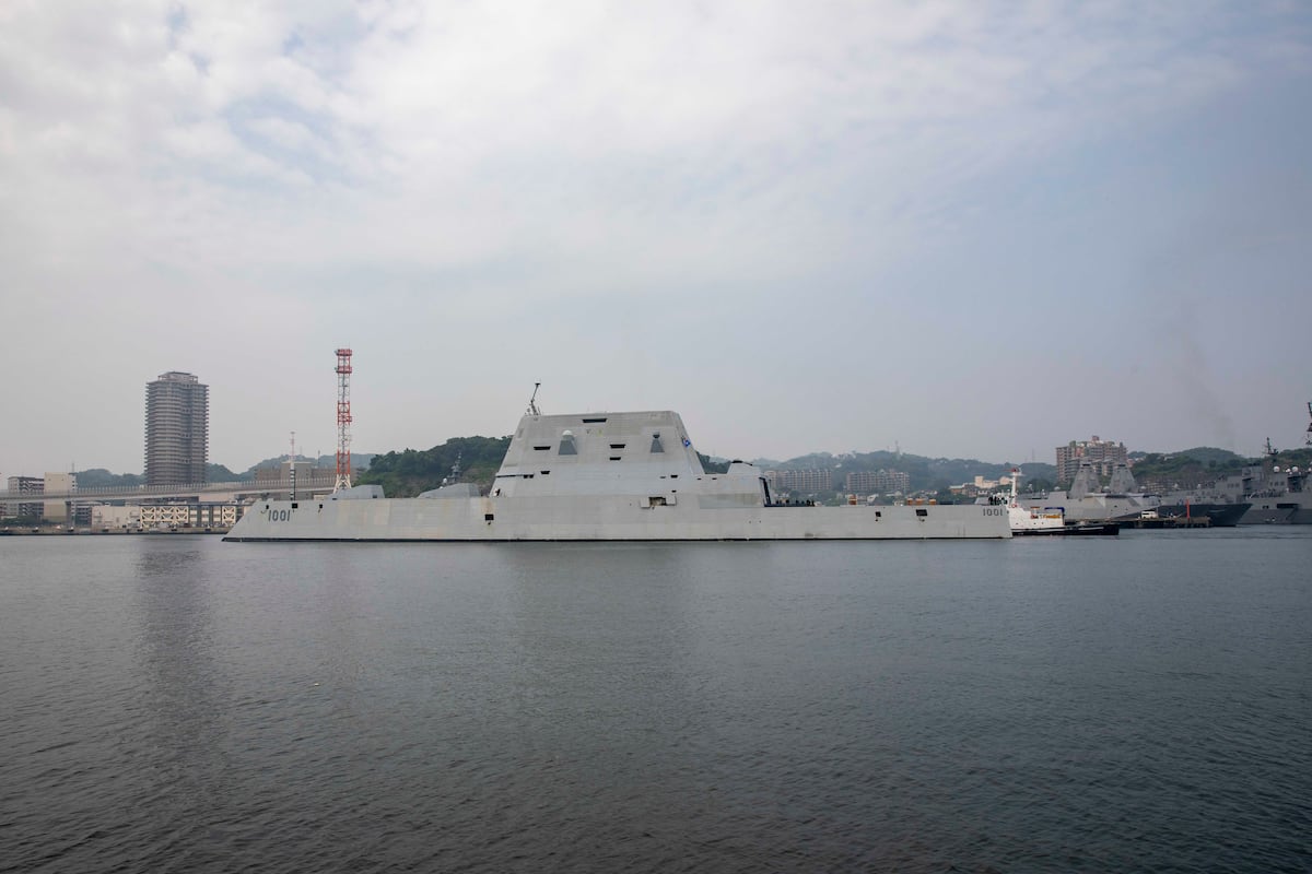 USS Michael Monsoor arrives in Japan for port visit