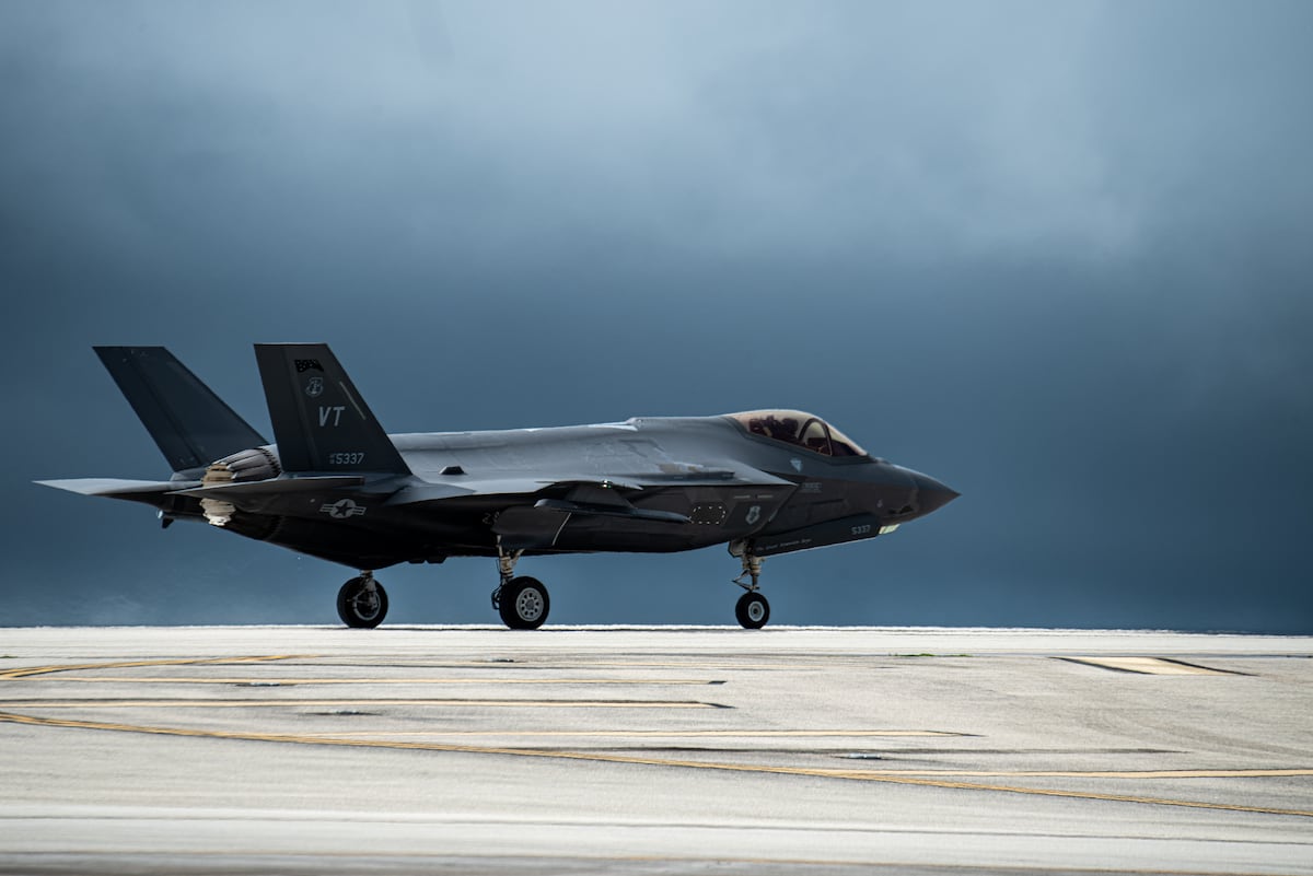 UK F-35 buy paves way for a return to warplane-based nuclear deterrent