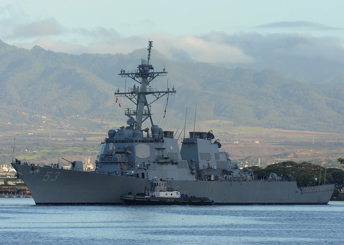 US Navy shoots down ballistic missile in test