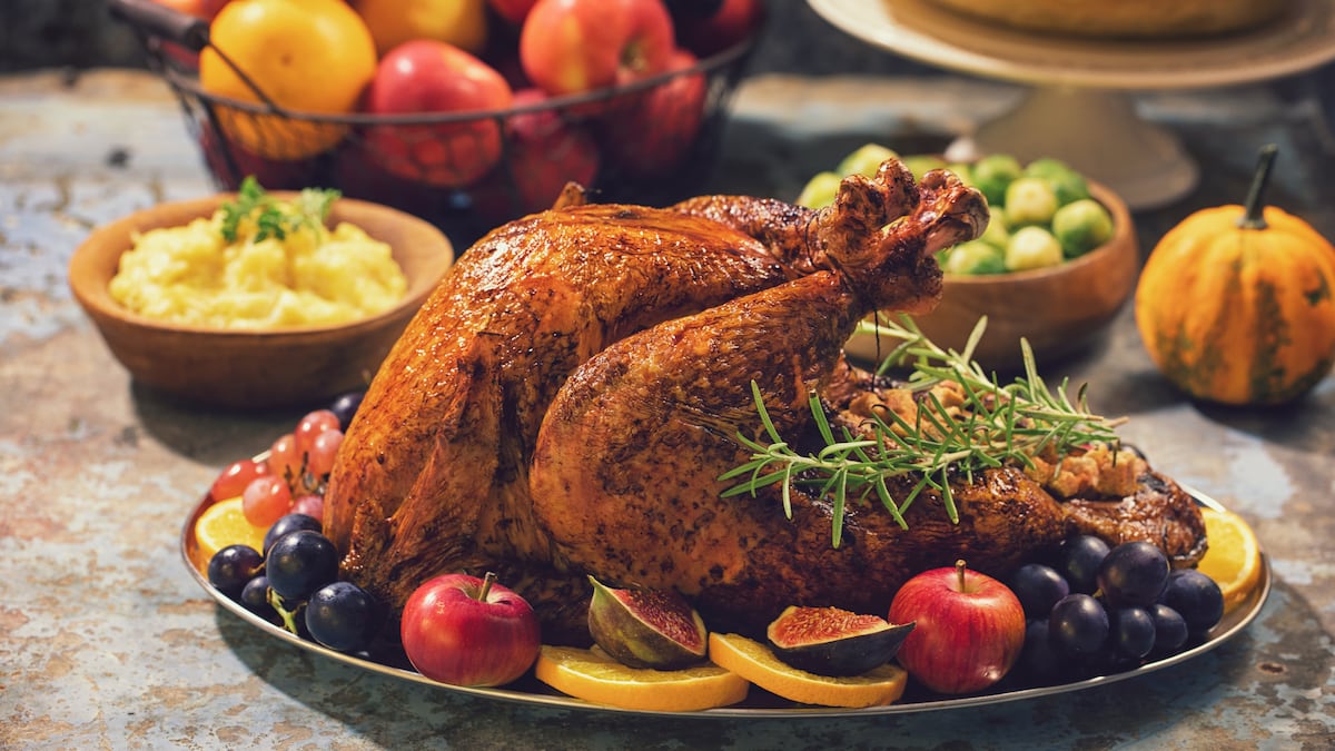 Check out these commissary deals on turkey and trimmings