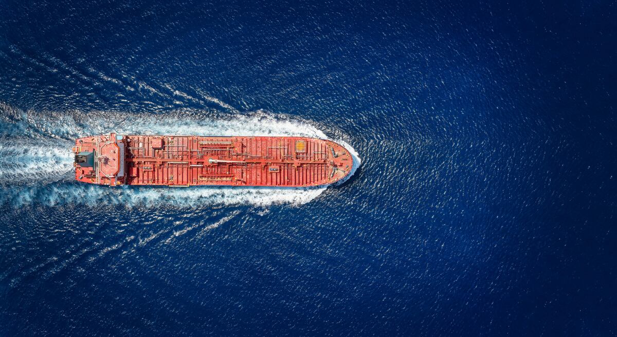 Iran War Disrupts Global Supply Chains via Strait of Hormuz