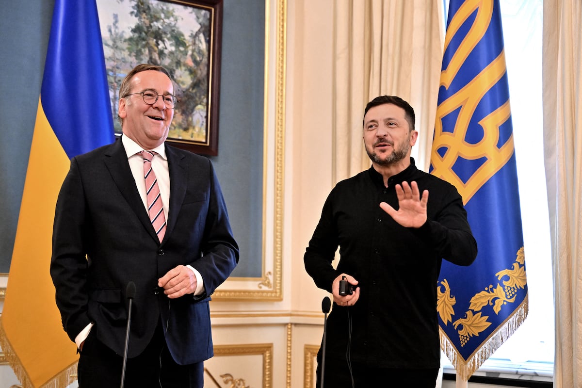 German defense chief pledges  billion in Ukraine aid for 2025
