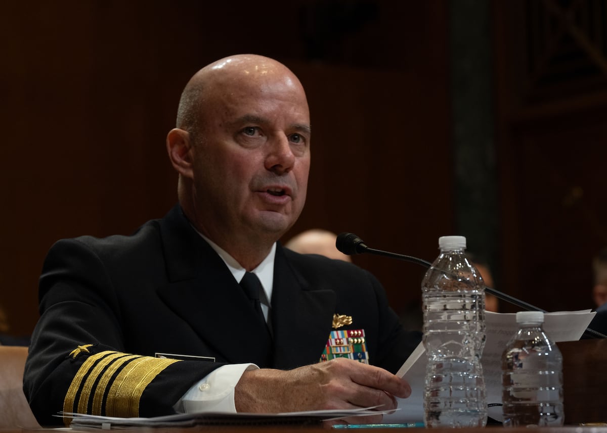 Senators concerned with Navy shipbuilding delays, budget