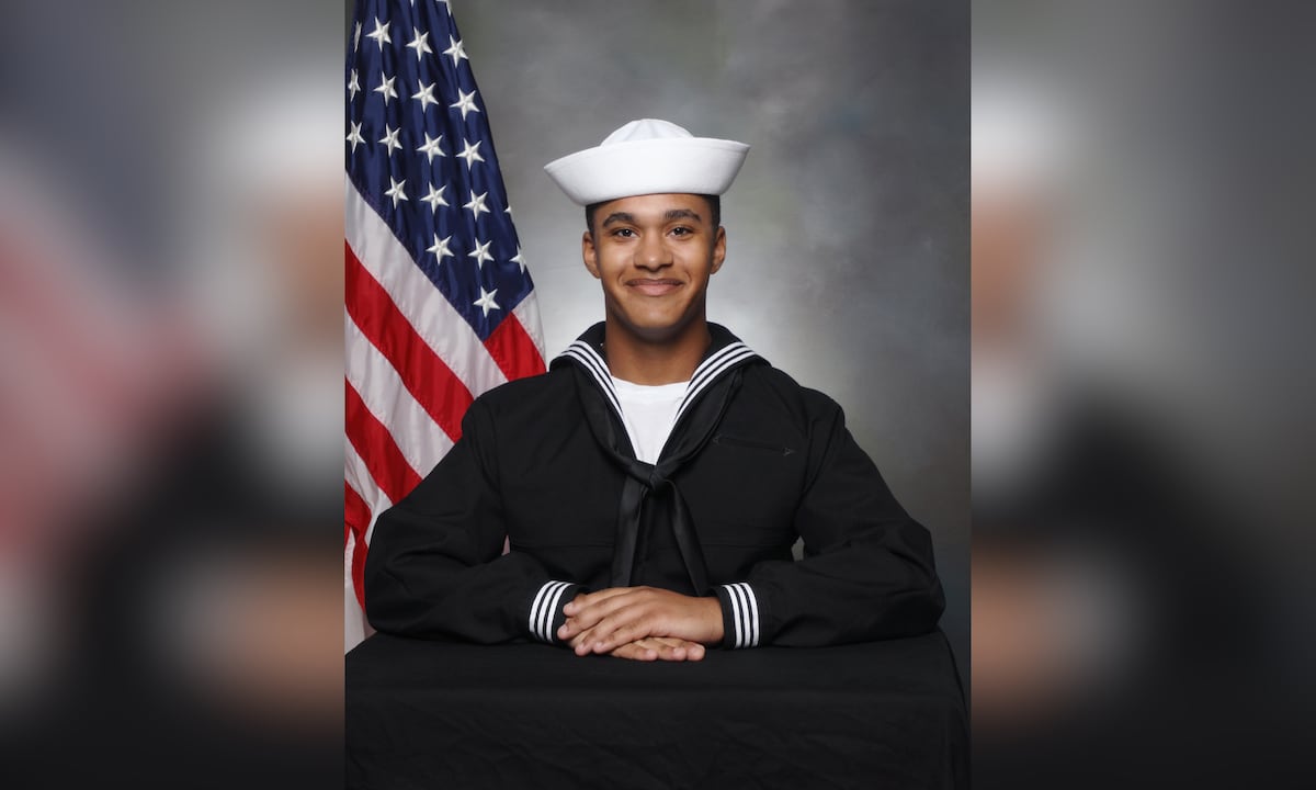 Recruit at Naval Station Great Lakes dies