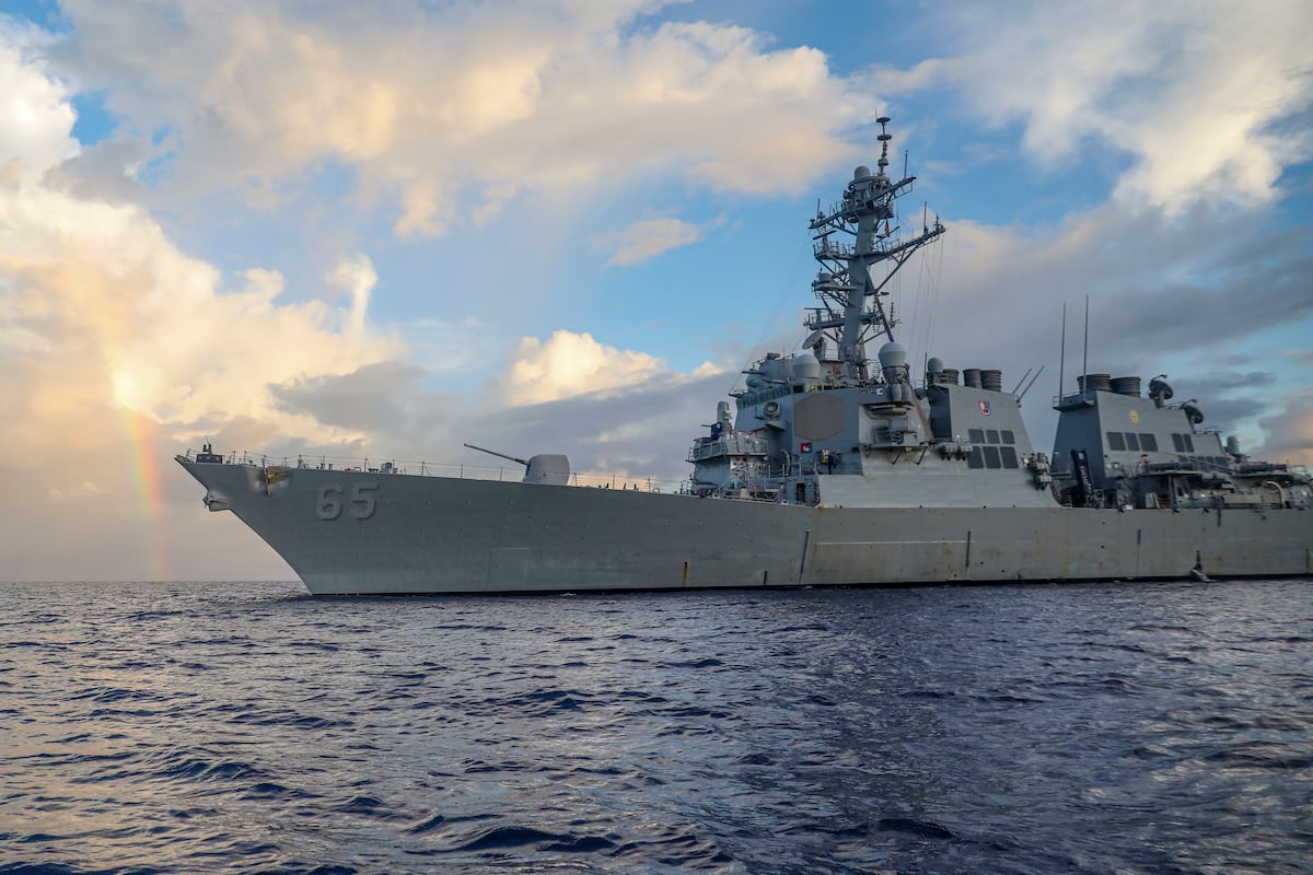 USS Benfold endured an "engineering casualty" last month, leaving about 300 sailors without potable water, galley services, toilets or air conditioning.