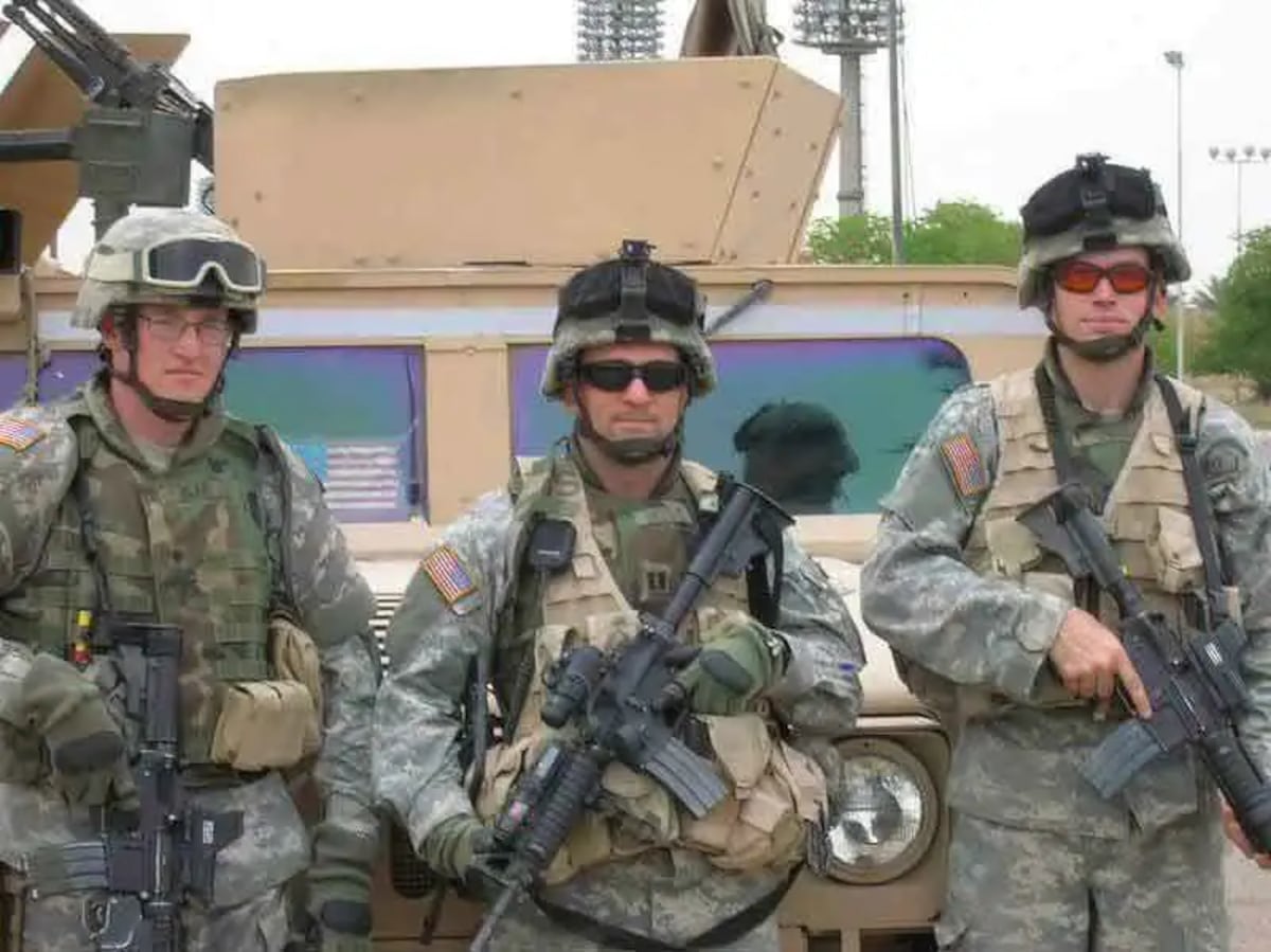 Everybody wanted to visit the wounded soldier. I wanted to be left alone. Everybody wanted to visit the wounded soldier. I wanted to be left alone.