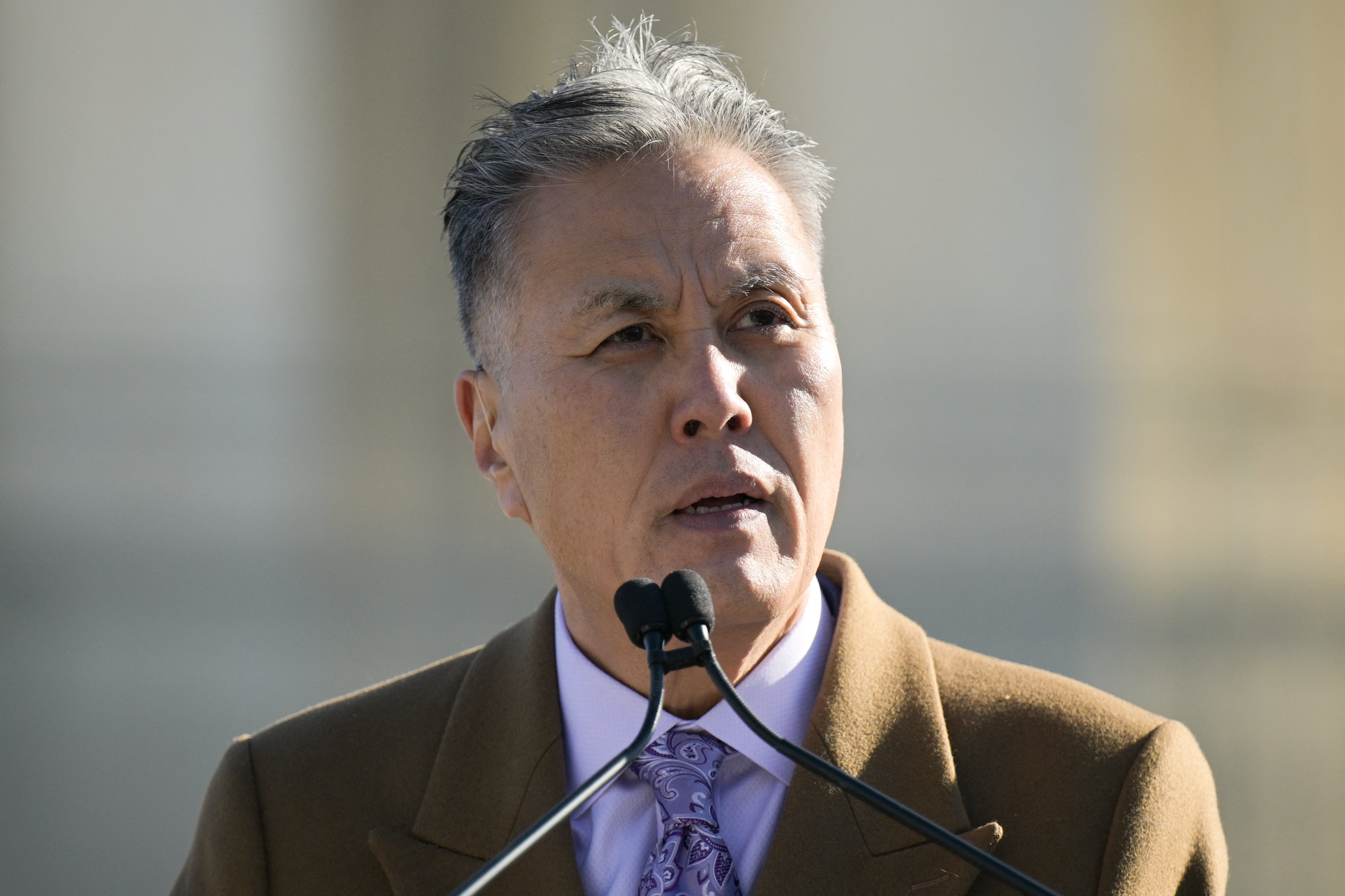 Top House Democrat calls to split veterans omnibus , advance Major Richard Star Act