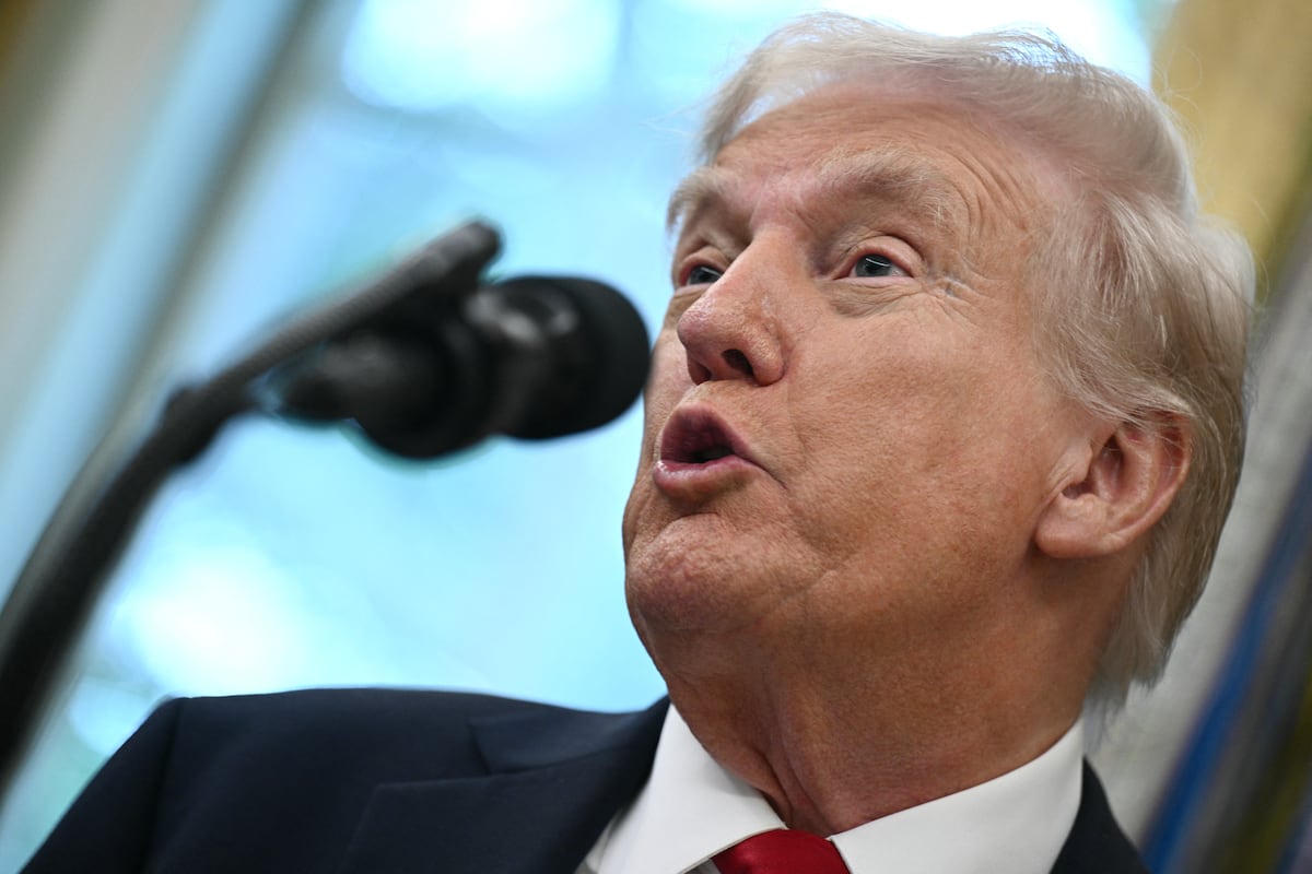 Trump threatens US military force in Gaza amid fragile ceasefire Trump threatens US military force in Gaza amid fragile ceasefire
