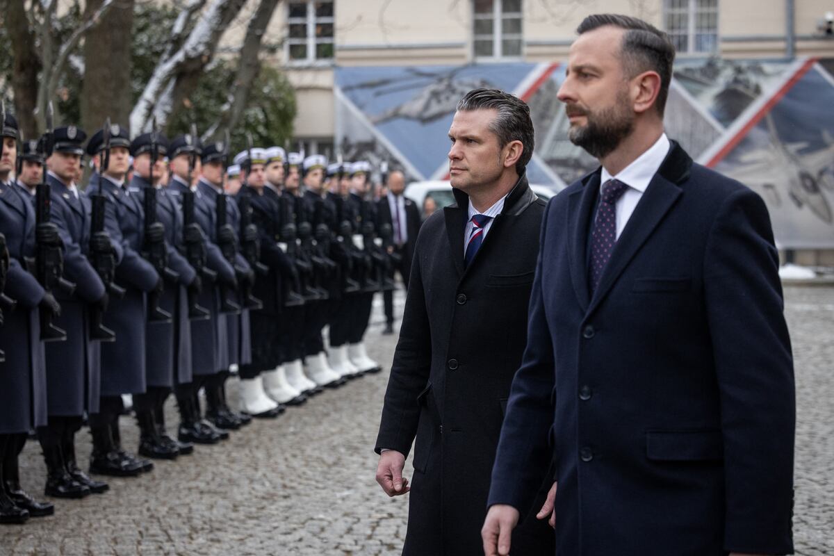 Polish officials offer US more defense buys, joint ammo production