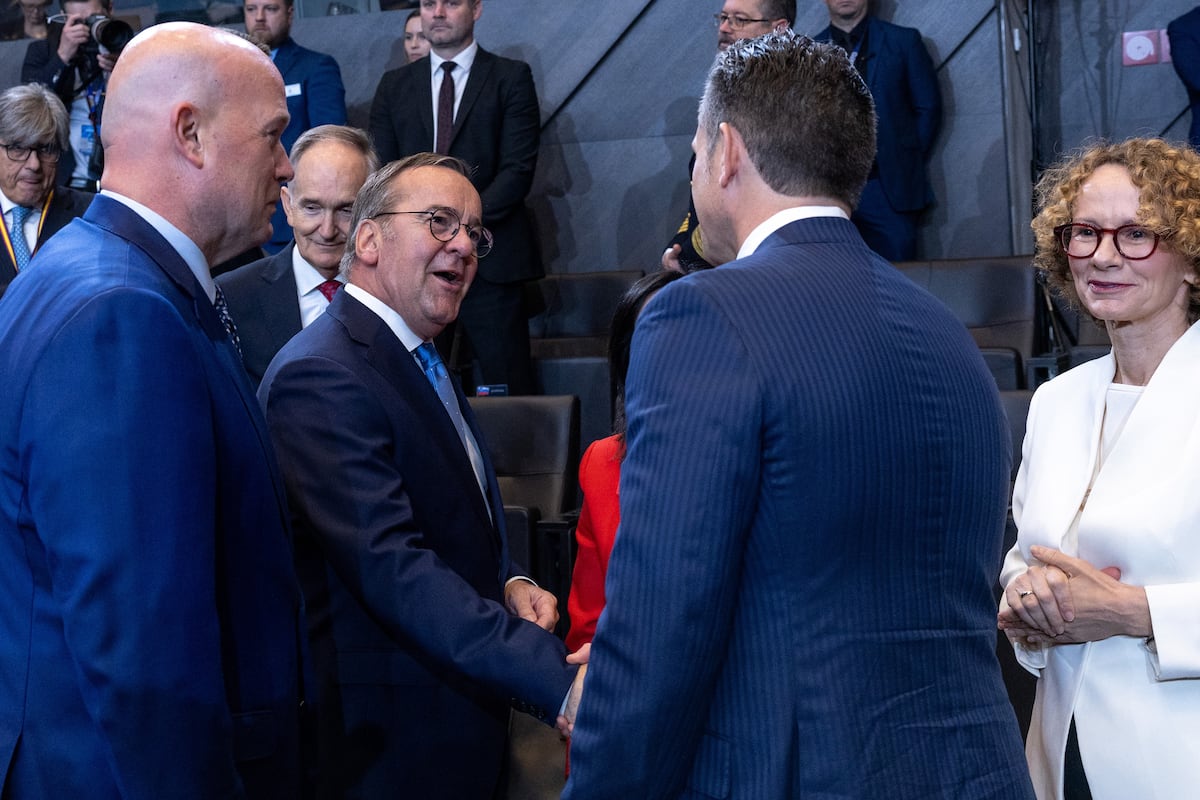 German defense boss teases changes for global Ukraine defense group