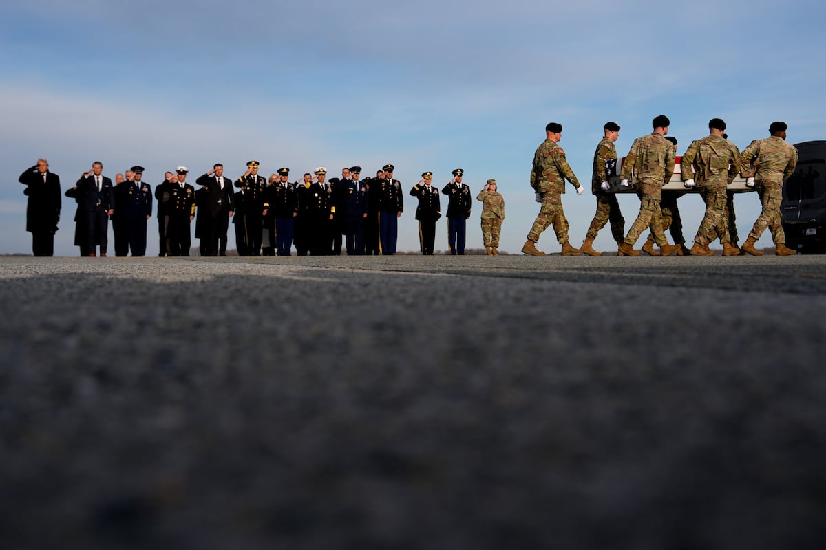 Trump pays tribute to 2 Iowa Guard soldiers, vows retaliation Trump pays tribute to 2 Iowa Guard soldiers, vows retaliation