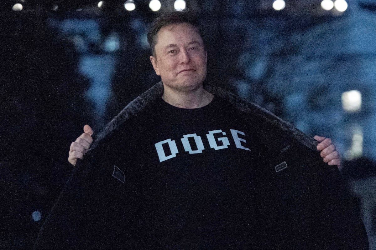 NextImg:DOGE can now review most unclassified Pentagon contracts