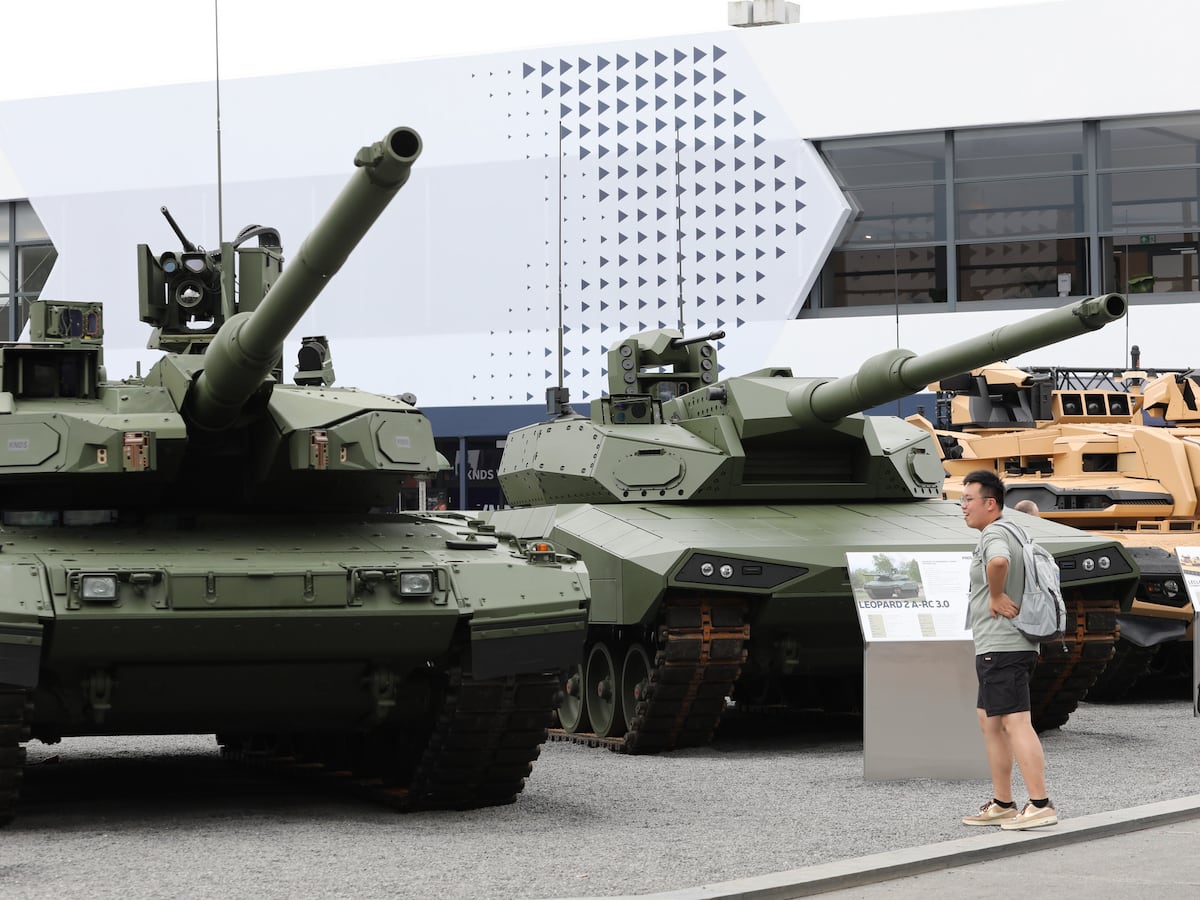 NextImg:‘Eurotank’ firms form joint venture before talks with Germany, France