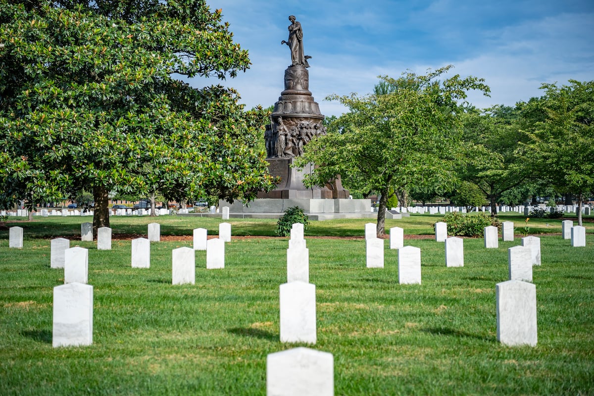 Defense leaders to return Confederate memorial to Arlington Cemetery