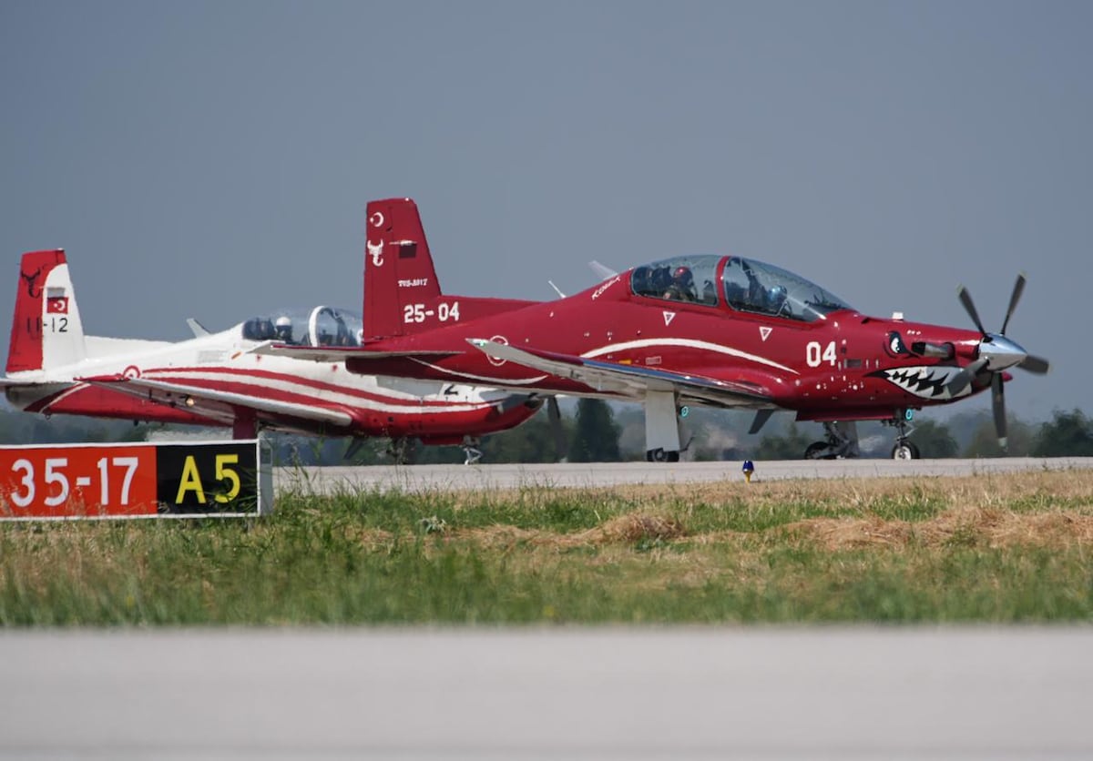 Turkey certifies military training aircraft as safe, a first for local authorities