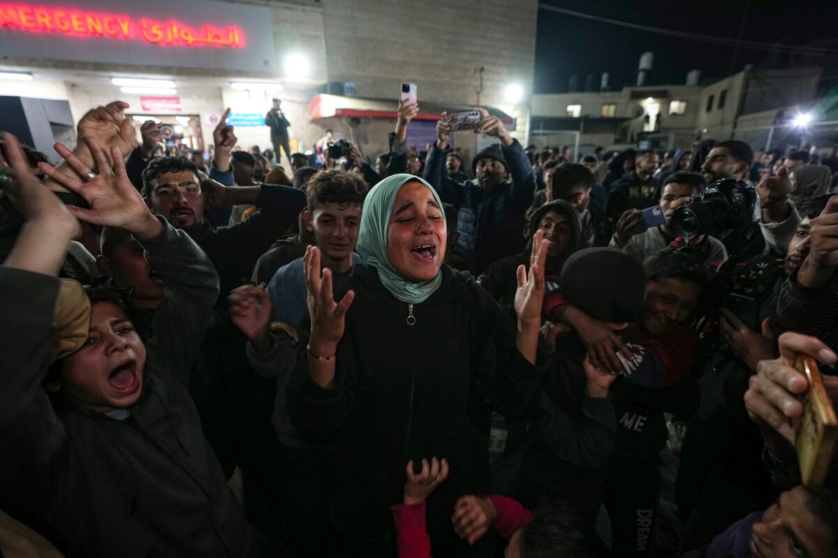 NextImg:Israel and Hamas agree to Gaza ceasefire deal
