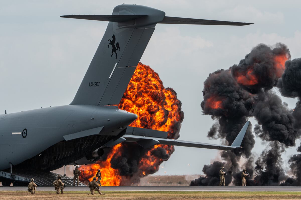 Australia sizes up a continent-size gap in air defenses