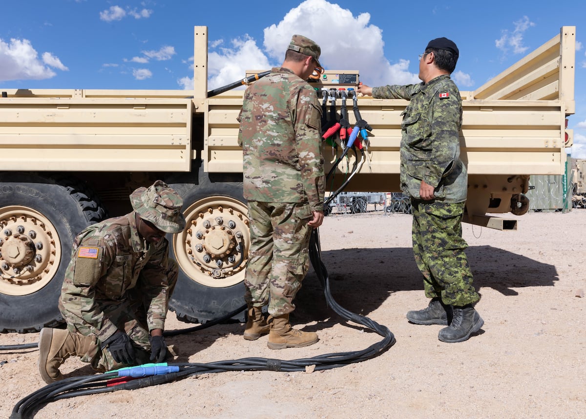NextImg:New microgrid standard aims to rein in expeditionary-power vendors