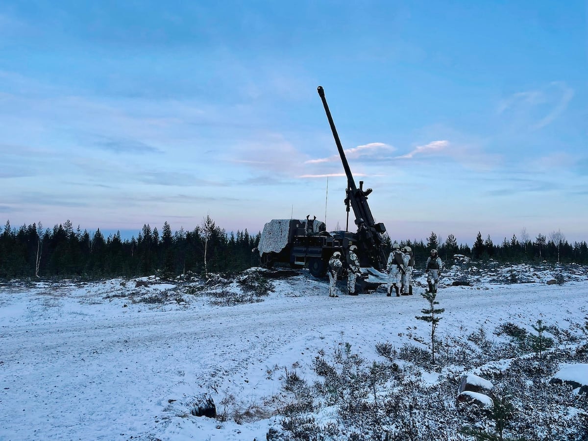 NextImg:How NATO make-believe artillerists get comfy with a real-world foe