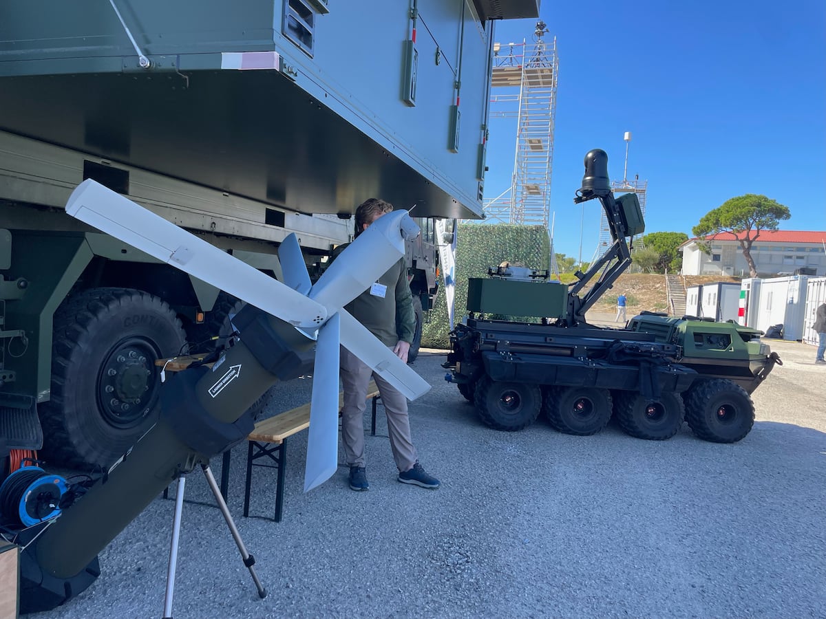 NextImg:Military ground robots now come with amphibious skills
