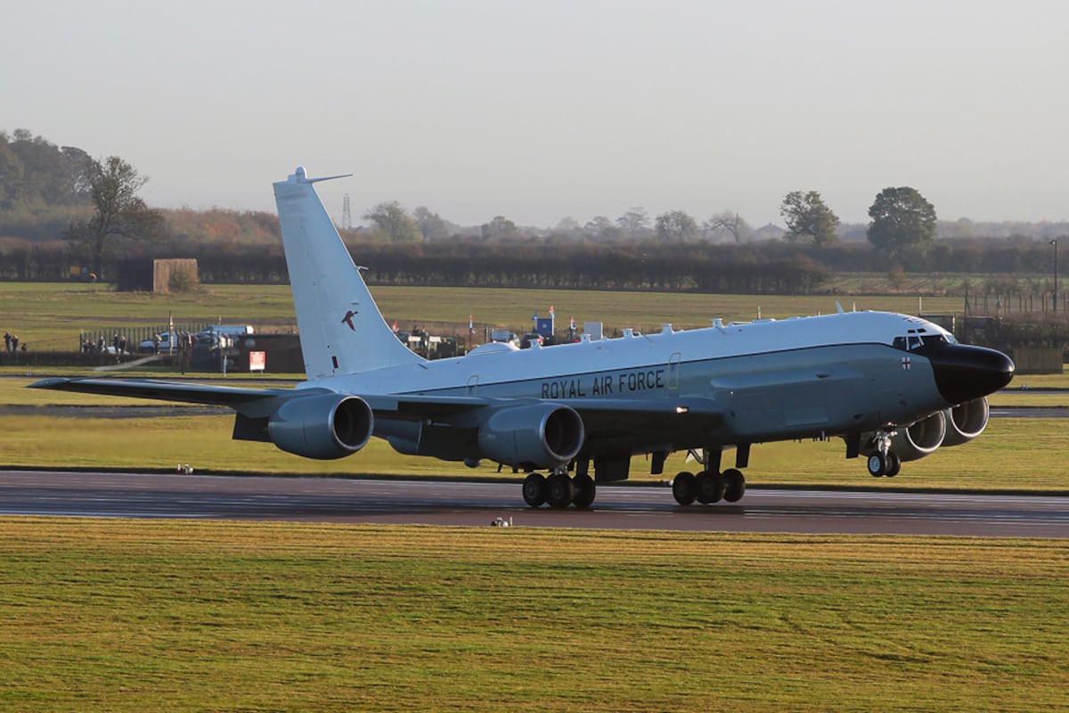 Britain to upgrade military pilot training with 0 million package