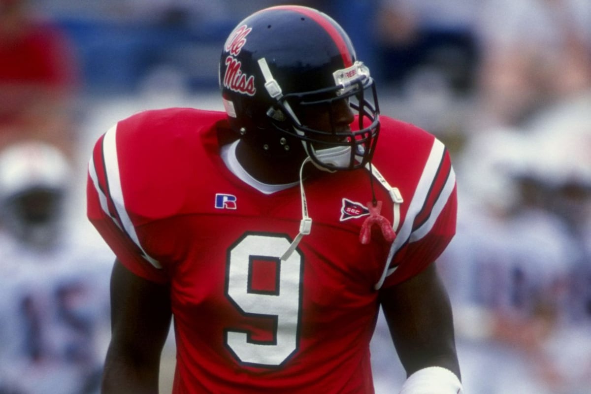Former NFL tight end convicted for Medicare, VA fraud scheme Former NFL tight end convicted for Medicare, VA fraud scheme