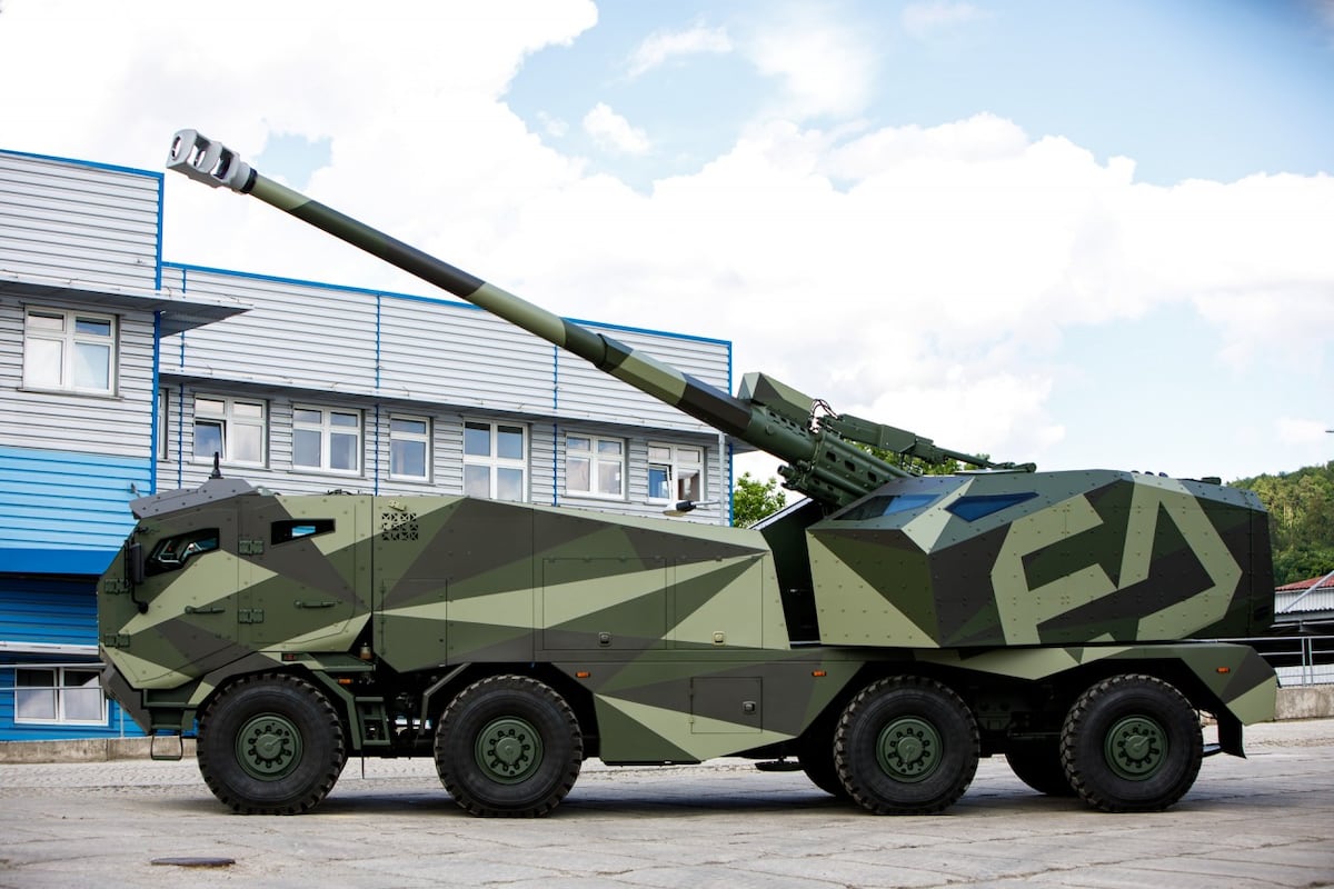 Photo: defensenews.com Latvia Selects Czech Morana 155mm Howitzer Over Archer Artillery