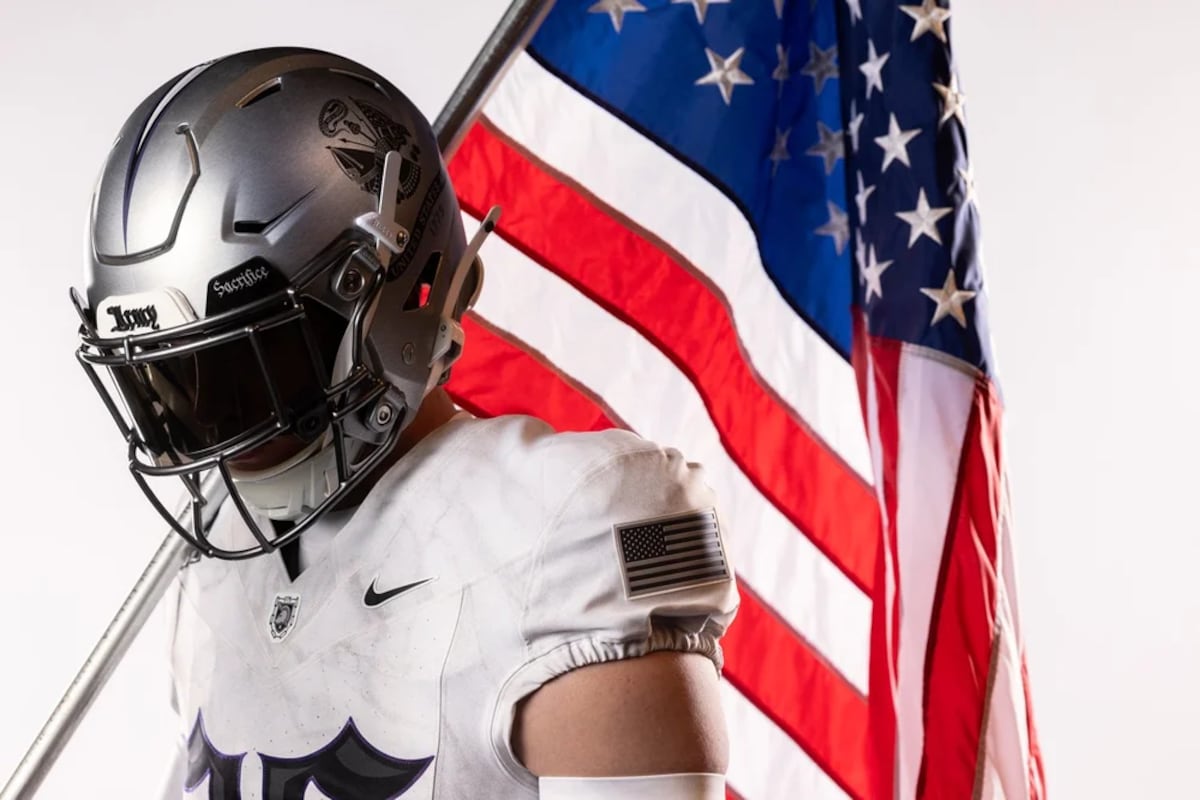 Army uniform honors 250th birthday for this year’s Army-Navy clash Army uniform honors 250th birthday for this year’s Army-Navy clash