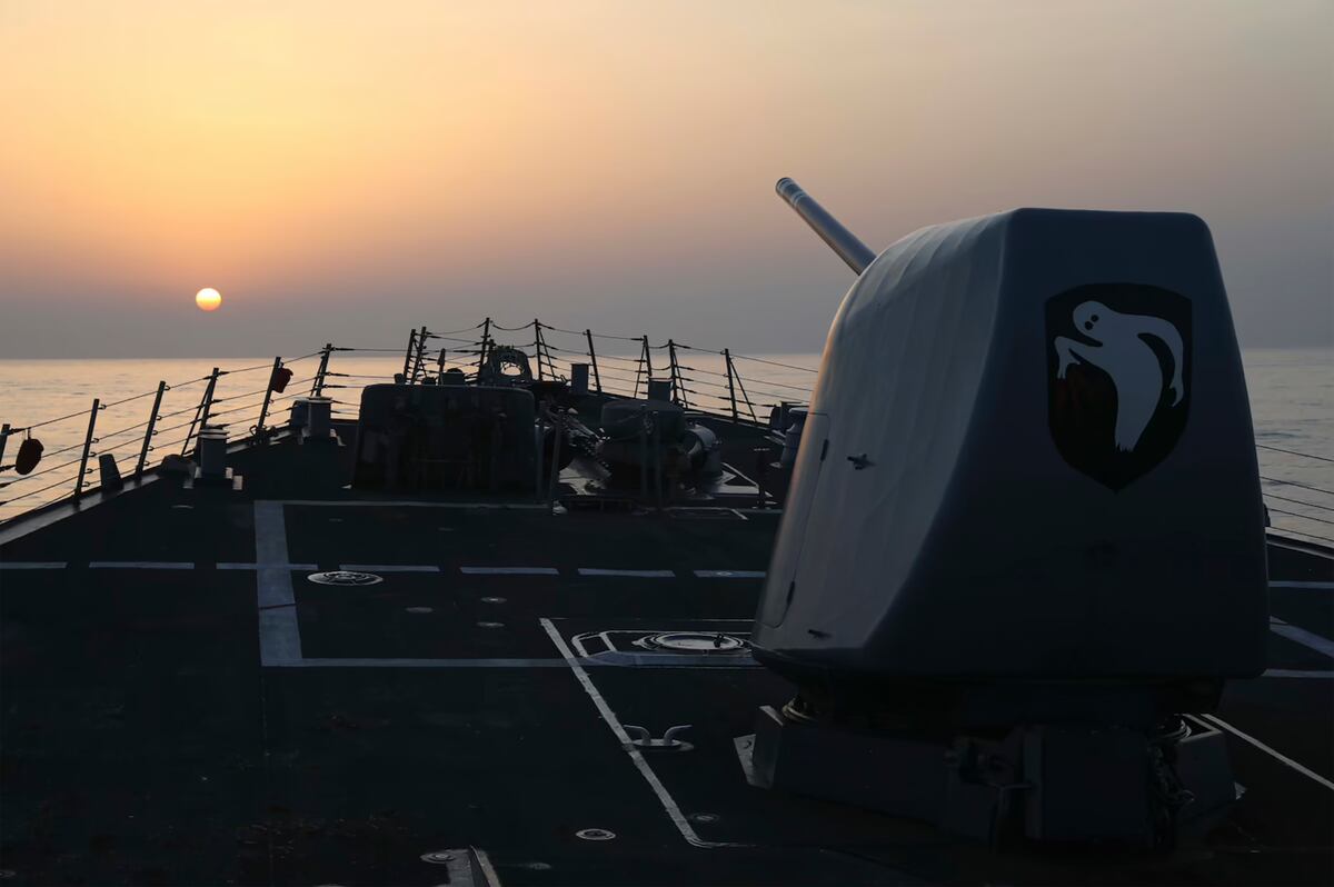 Navy extends service lives of four more destroyers