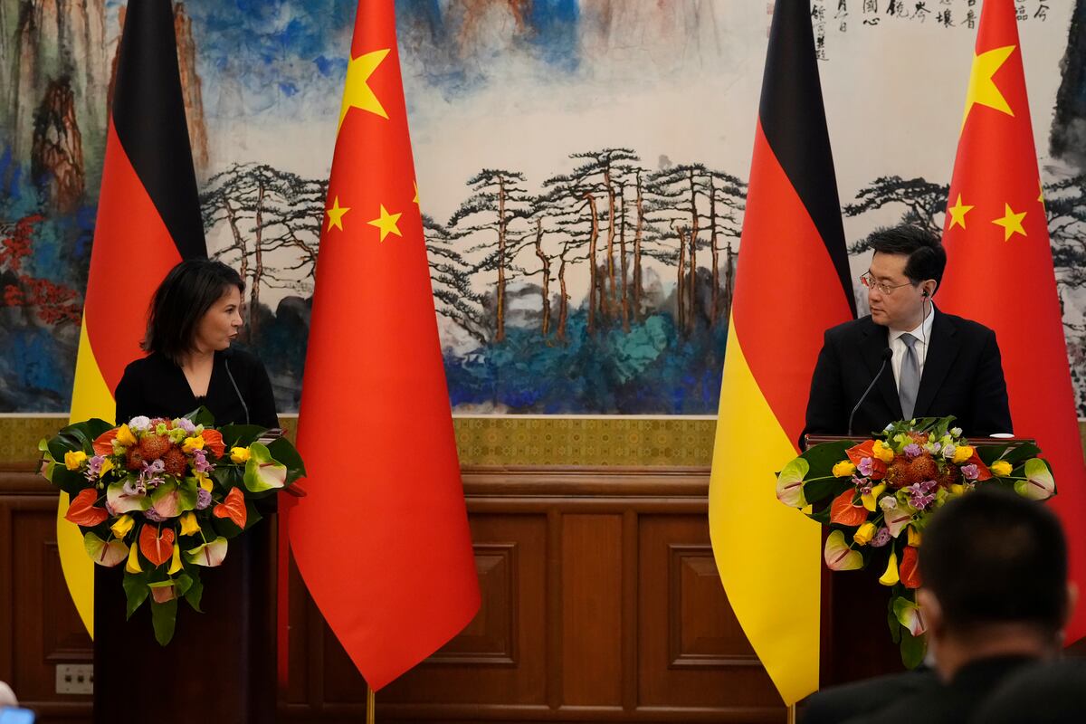 中国承诺不向乌克兰战争中的任何一方出售武器