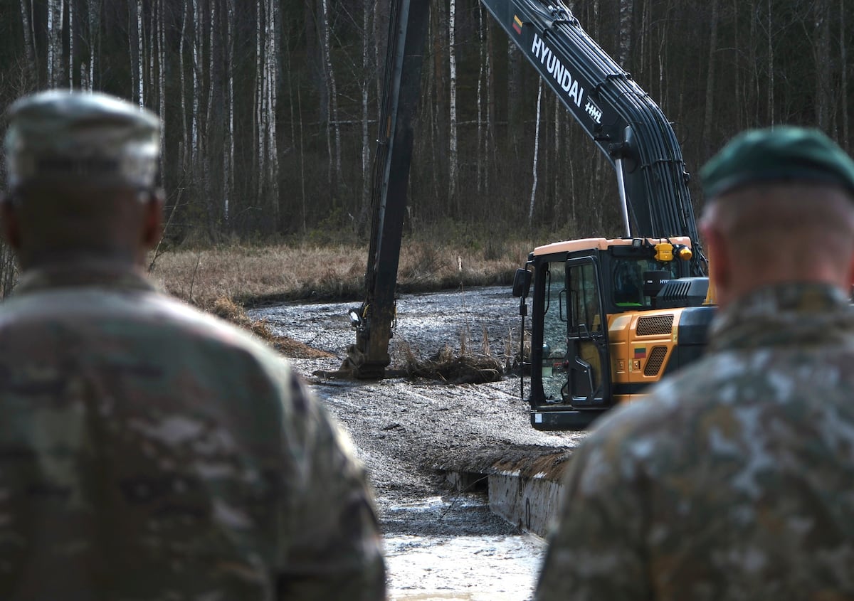 Navy divers, Polish forces to aid in recovery of missing US soldiers