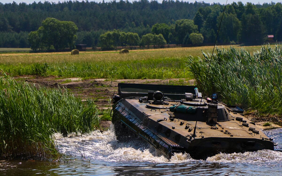 Poland signs .7 billion deal for infantry fighting vehicles