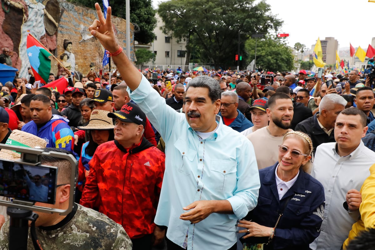 Venezuela’s Maduro Remains Under the Shadow of His Predecessor