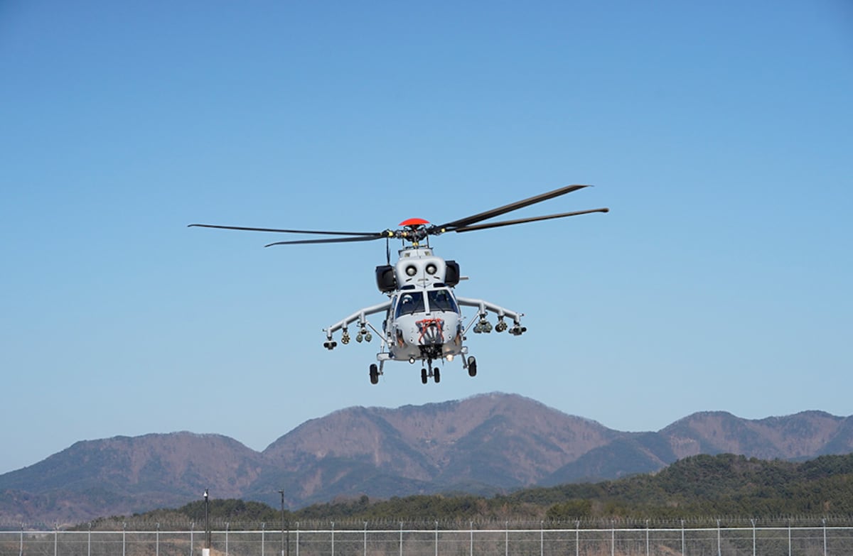 NextImg:S. Korea flies its most capable Surion helicopter variant yet