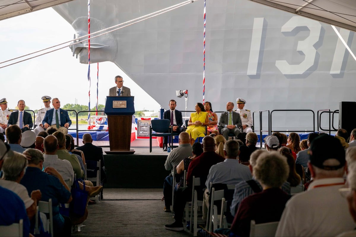 Navy christens Flight III Arleigh Burke-class destroyer after Korean War hero Navy christens Flight III Arleigh Burke-class destroyer after Korean War hero
