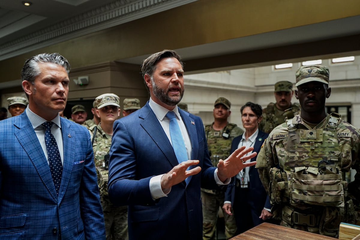 Vance, Hegseth visit troops amid growing Guard presence in DC Vance, Hegseth visit troops amid growing Guard presence in DC