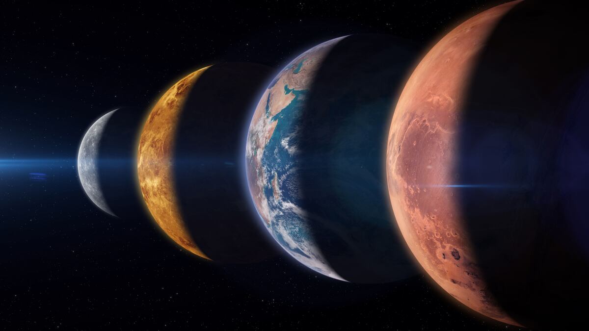 The Planets Go on Parade in All Their Pretty, Pretty Colors