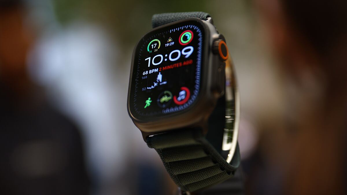 Revelation: You can now Unlock Your Tesla With Your Apple Watch