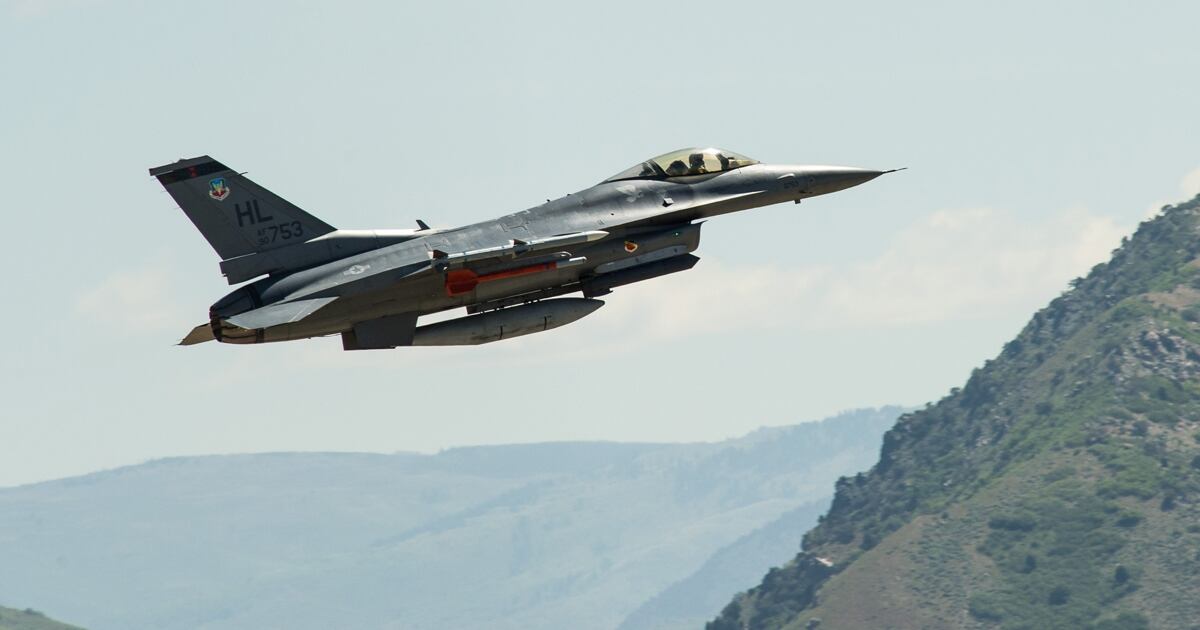 Air Force Selects Holloman For F 16 Pilot Training Mission