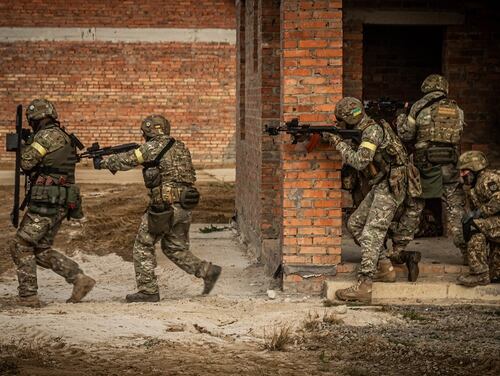 Ukrainian soldiers demonstrate urban operations during the annual multinational exercise Rapid Trident on Sept. 20, 2019. (NATO)