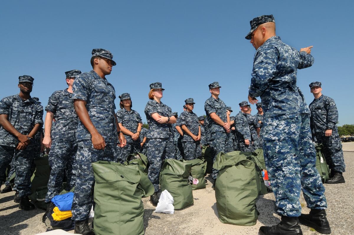 Most Sailors Will See Increase With 2017 Clothing Allowance