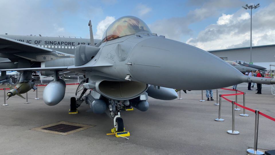 Singapore S First Upgraded F 16 To Fly Next Year Defense News Minute Feb 19 2020