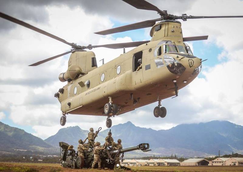 The 25th Infantry Division shows off its ability to project combat power forward in support of maneuver operations with an air assault demonstration during the Indian Army vice chief of staff visit at Schofield Barracks, Hawaii, Oct. 20, 2020.