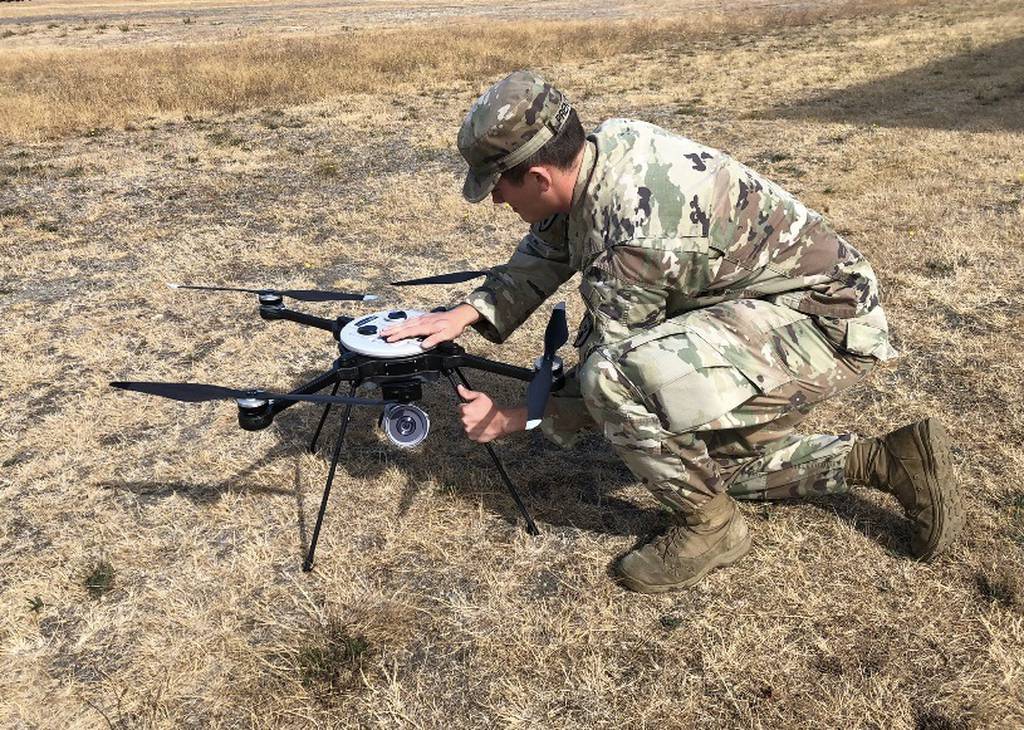 tåbelig Elevator I tide Army bomb techs field test new aerial drone