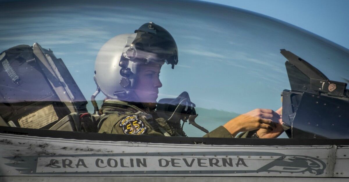 Air Force S F 16 Viper Demonstration Team Commander Is The Real Captain Marvel