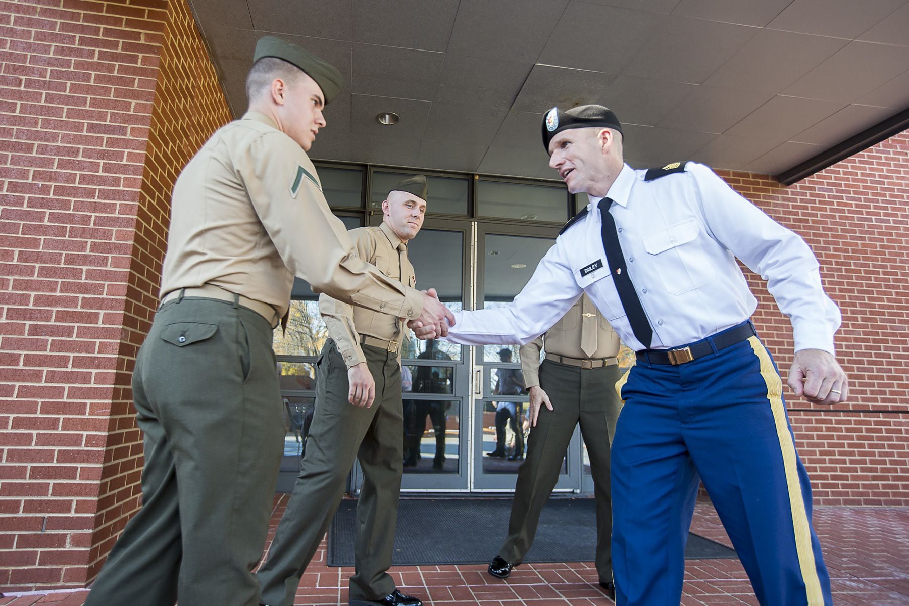 SMA wants upgrades to Army Service Uniform white shirt SMA wants upgrades to Army Service Uniform white shirt