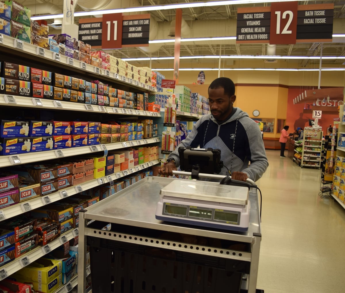 All stateside commissaries aim to have curbside pickup by the end of the year