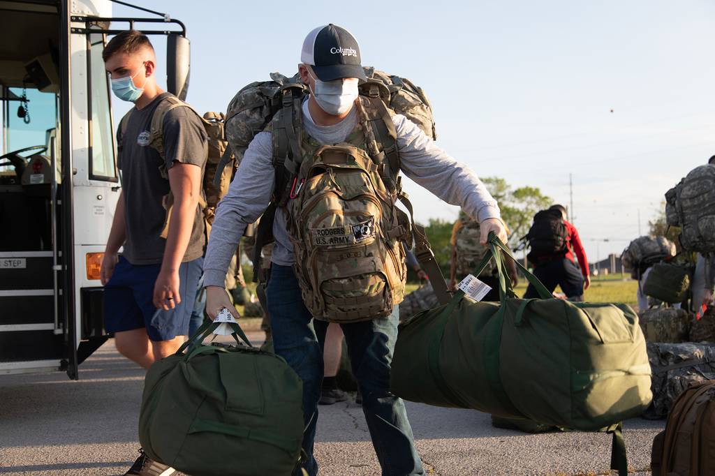 Soldiers with 501st Medical Company Area Support return to Fort Campbell, Ky., on May 23, 2020, to begin their quarantine following their medical efforts in response to COVID-19