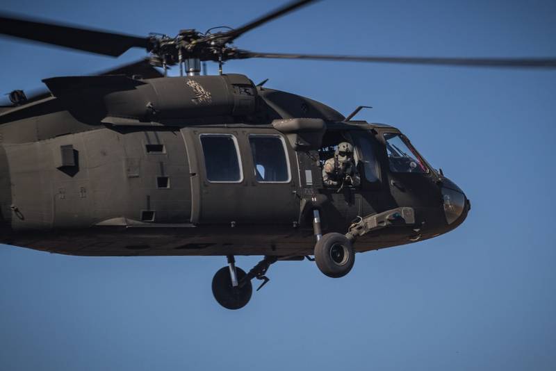 2star Army considers offering retention bonuses to fix aviation